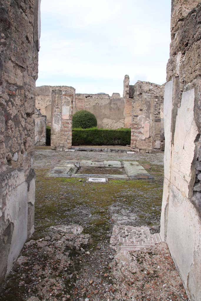 VI.14.12 Pompeii. October 2020. Looking north along entrance corridor.
Photo courtesy of Klaus Heese.