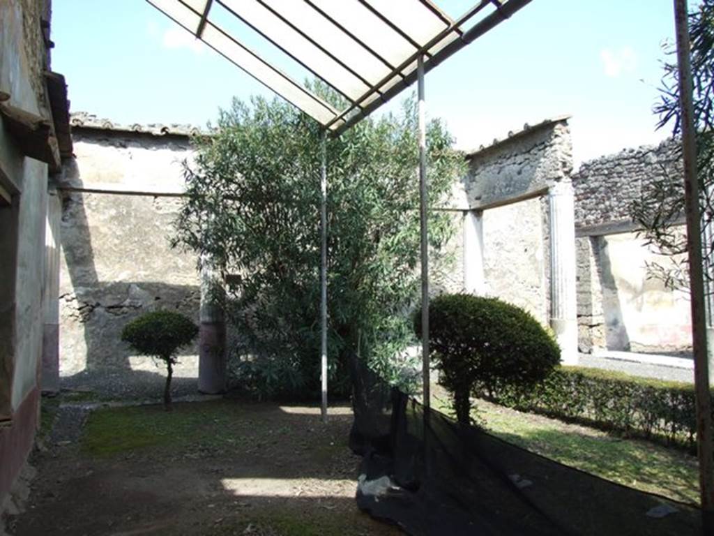 VI.14.20 Pompeii. March 2009. Room 18, looking north across west side of garden area.