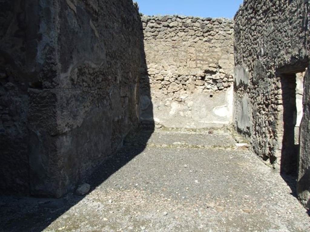 VI.14.20 Pompeii. March 2009. Room 6. Ala on North side of atrium.