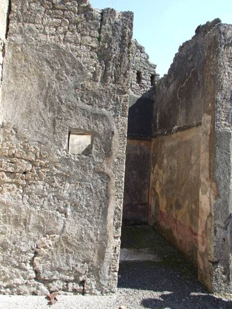 VI.14.20 Pompeii. March 2009. Doorway to room 9.