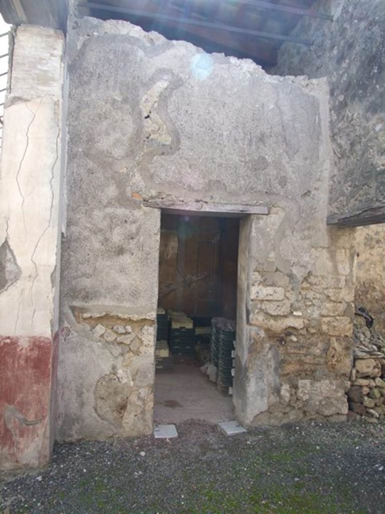 VI.14.20 Pompeii. March 2009. Room 13. Room on west side of garden area.