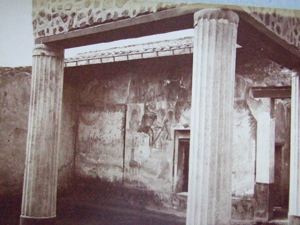 VI.14.20 Pompeii. Peristyle with painting of Orpheus. From old undated photograph. Courtesy of Society of Antiquaries. Fox Collection.