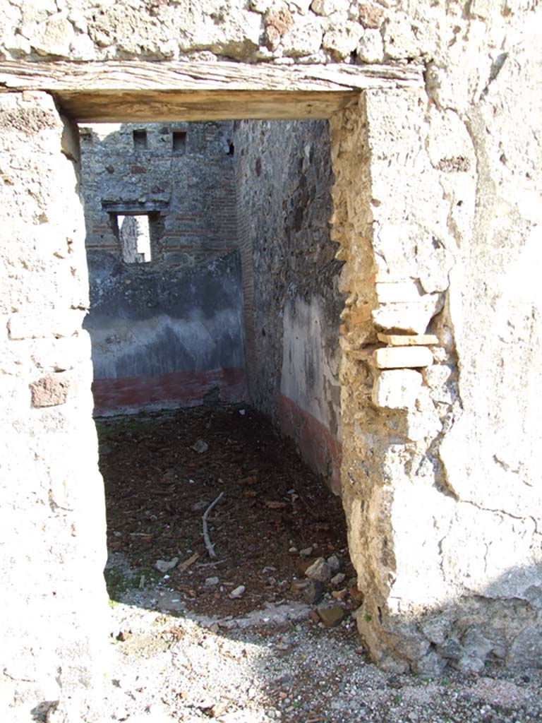 VI.14.22 Pompeii. December 2007.
Room 11, room on north of the entrance with window onto Via Stabiana.