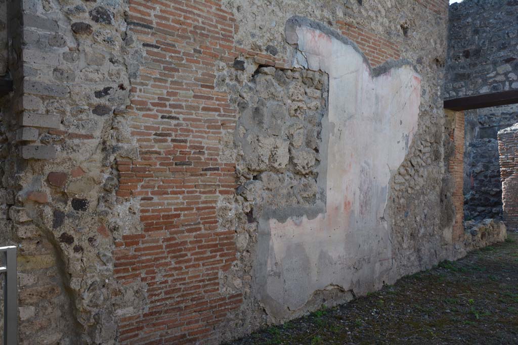 VI.14.30 Pompeii. October 2019. Looking west along south wall of atrium.
Foto Annette Haug, ERC Grant 681269 DÉCOR.