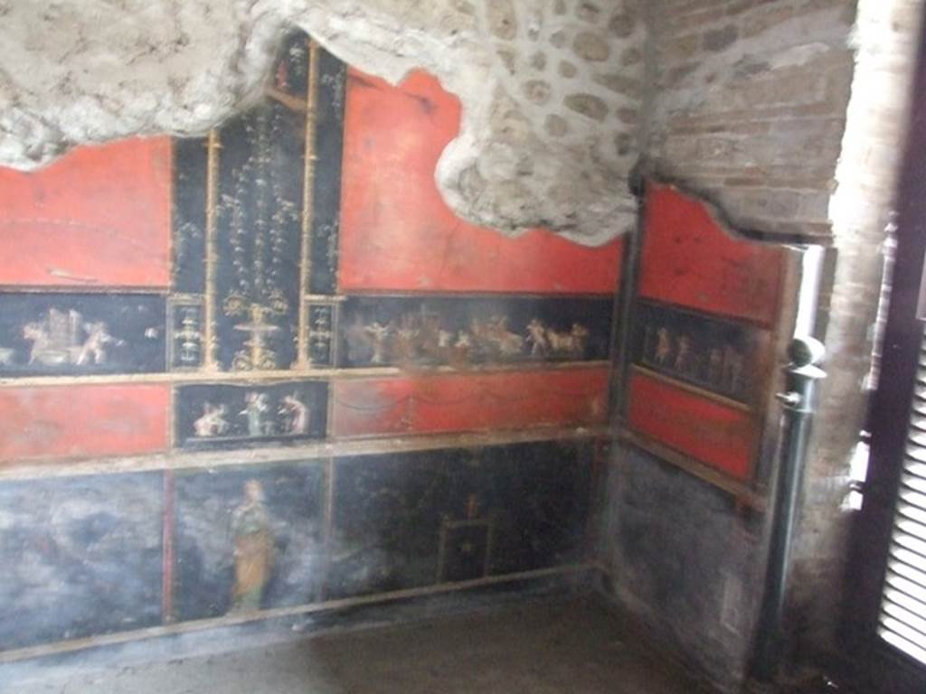 VI.15.1 Pompeii. December 2006. South-east corner of room of the Cupids or Cherubs.