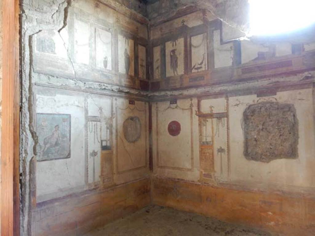 VI.15.1 Pompeii. May 2017. Looking towards north-east corner of oecus on south side of atrium. Photo courtesy of Buzz Ferebee.