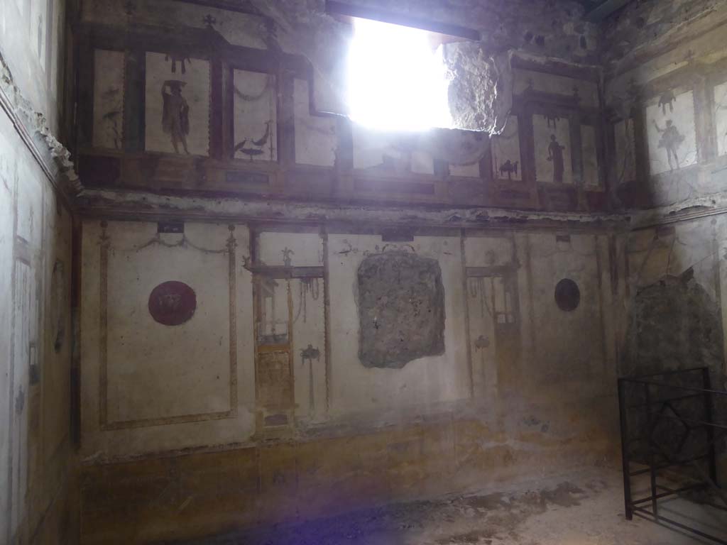 VI.15.1 Pompeii. January 2017. Looking towards east wall of oecus.
Foto Annette Haug, ERC Grant 681269 DÉCOR.