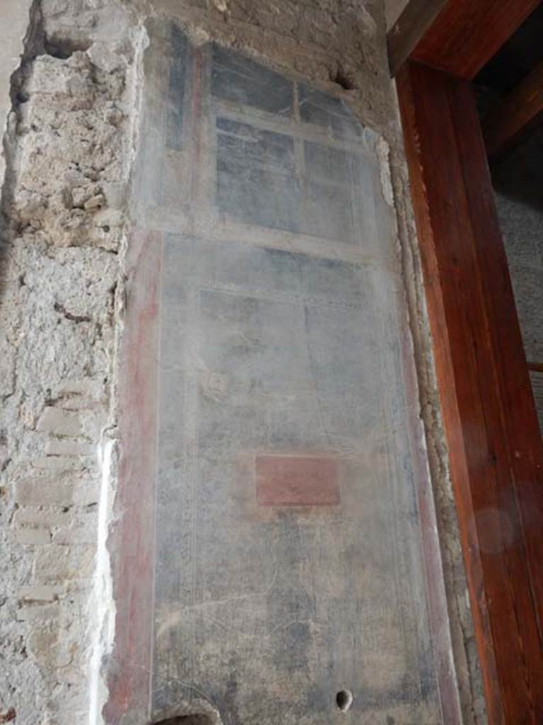 VI.15.1 Pompeii. May 2017. Left hand wall of vestibule, after restoration work.
Photo courtesy of Buzz Ferebee.