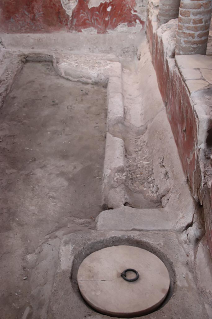 VI.15.1 Pompeii. October 2023.
Looking north along gutter in small garden area. Photo courtesy of Klaus Heese.