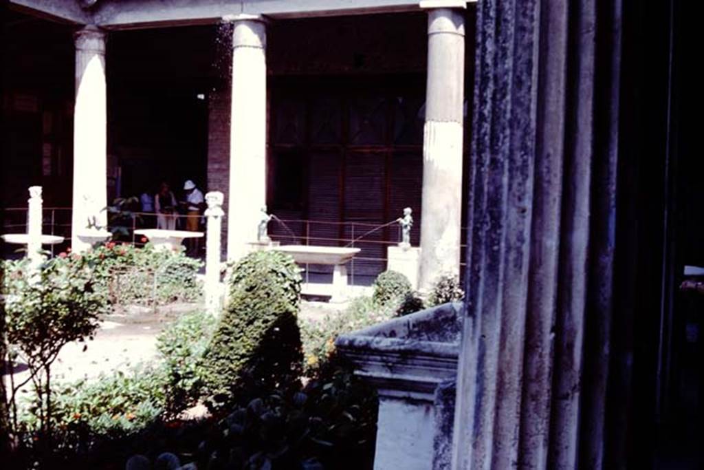 VI.15.1 Pompeii. 1977. Looking towards north side, with working statuette fountains. Photo by Stanley A. Jashemski.
Source: The Wilhelmina and Stanley A. Jashemski archive in the University of Maryland Library, Special Collections (See collection page) and made available under the Creative Commons Attribution-Non Commercial License v.4. See Licence and use details. J77f0283