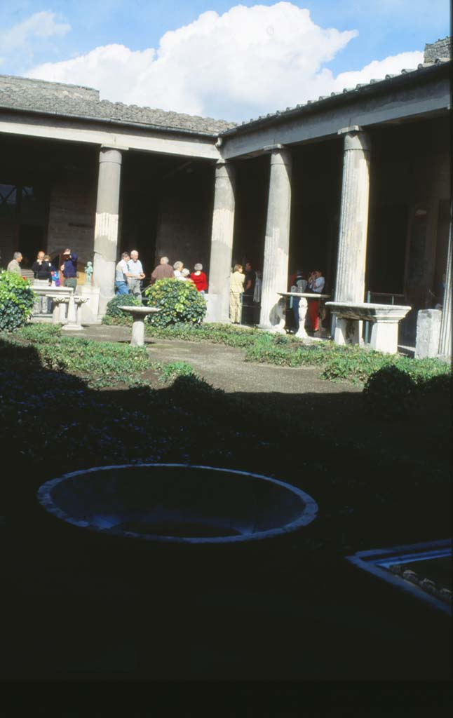 VI.15.1 Pompeii. October 1992. Looking towards north-east corner of peristyle.
Photo by Louis Méric courtesy of Jean-Jacques Méric.