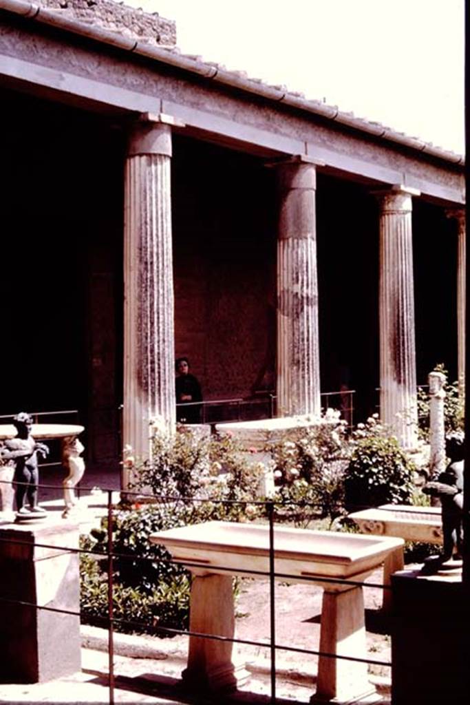 VI.15.1 Pompeii. 1964. Looking south-east from north portico. Photo by Stanley A. Jashemski.
Source: The Wilhelmina and Stanley A. Jashemski archive in the University of Maryland Library, Special Collections (See collection page) and made available under the Creative Commons Attribution-Non Commercial License v.4. See Licence and use details.
J64f0027
