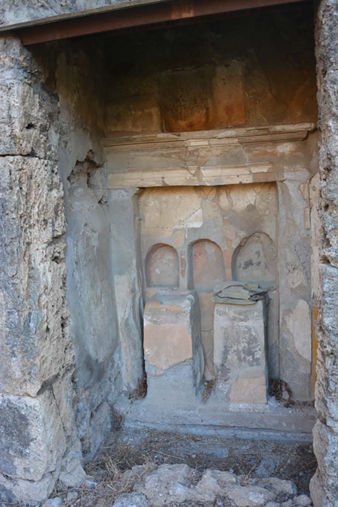 VI 15 5 Pompeii. October 2019. Room 1, north side of recess in atrium.
Foto Annette Haug, ERC Grant 681269 DÉCOR.
