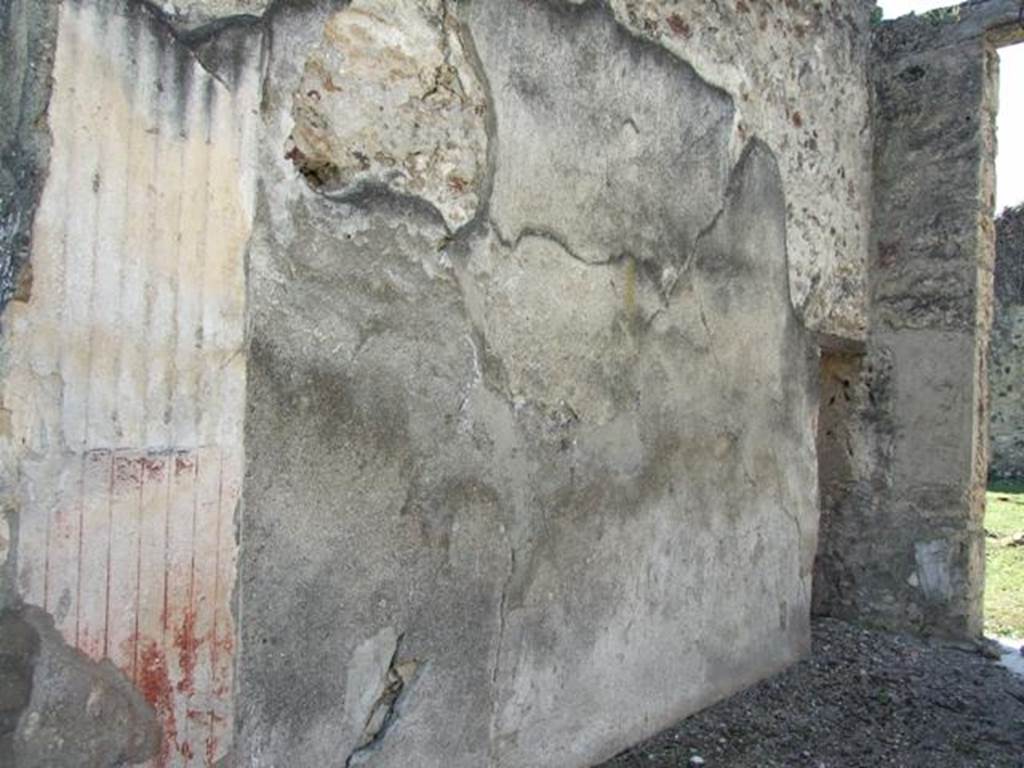 VI.15.5 Pompeii. March 2009. Room 7. Tablinum. South wall