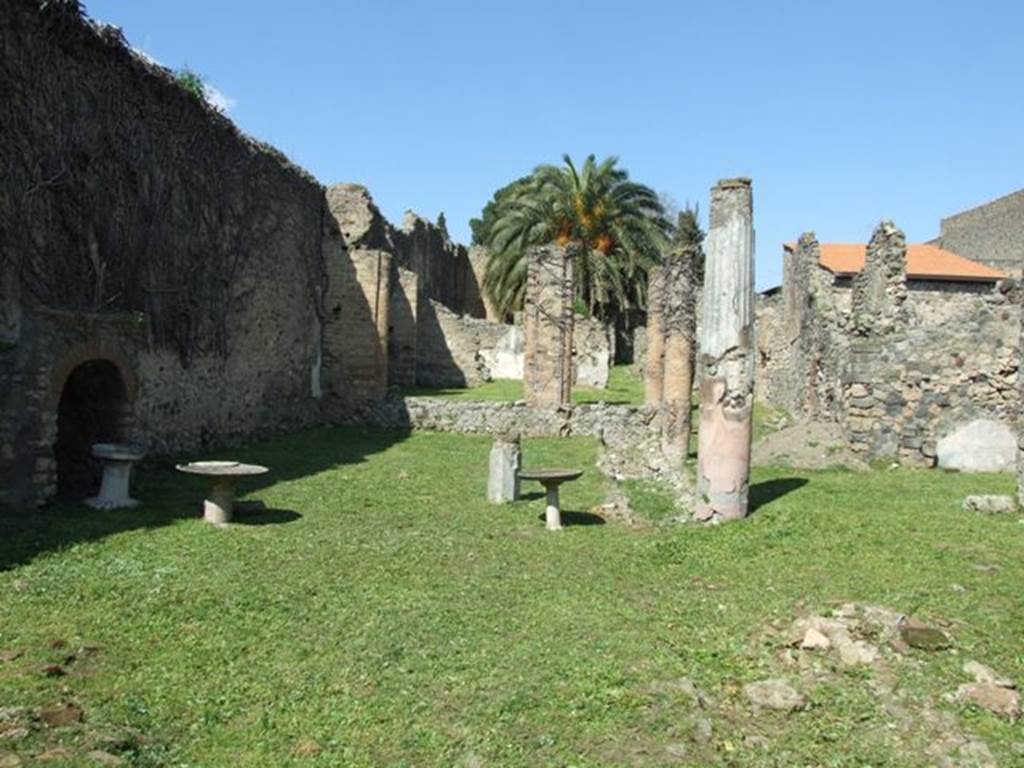 VI.15.5 Pompeii. March 2009. Garden area, 11, looking north from south portico.