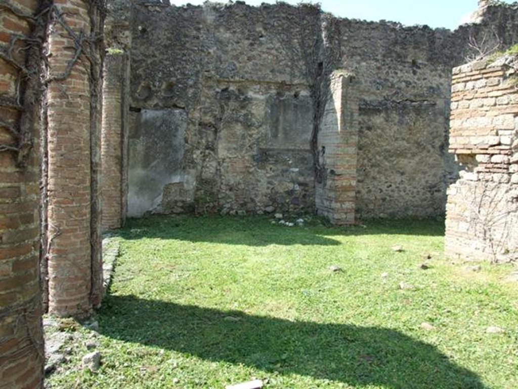VI.15.5 Pompeii. March 2009. Room 13. North portico, looking west.