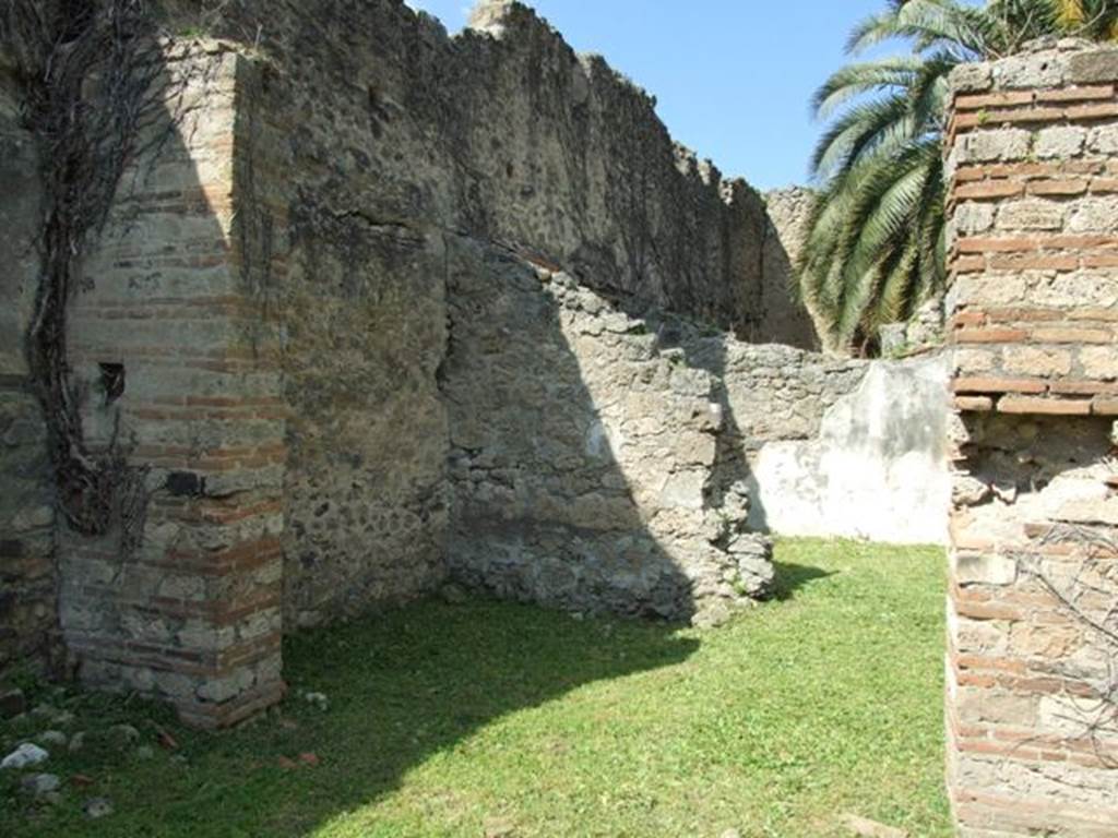 VI.15.5 Pompeii. March 2009. Room 23. Looking north west from Room 13, North portico.