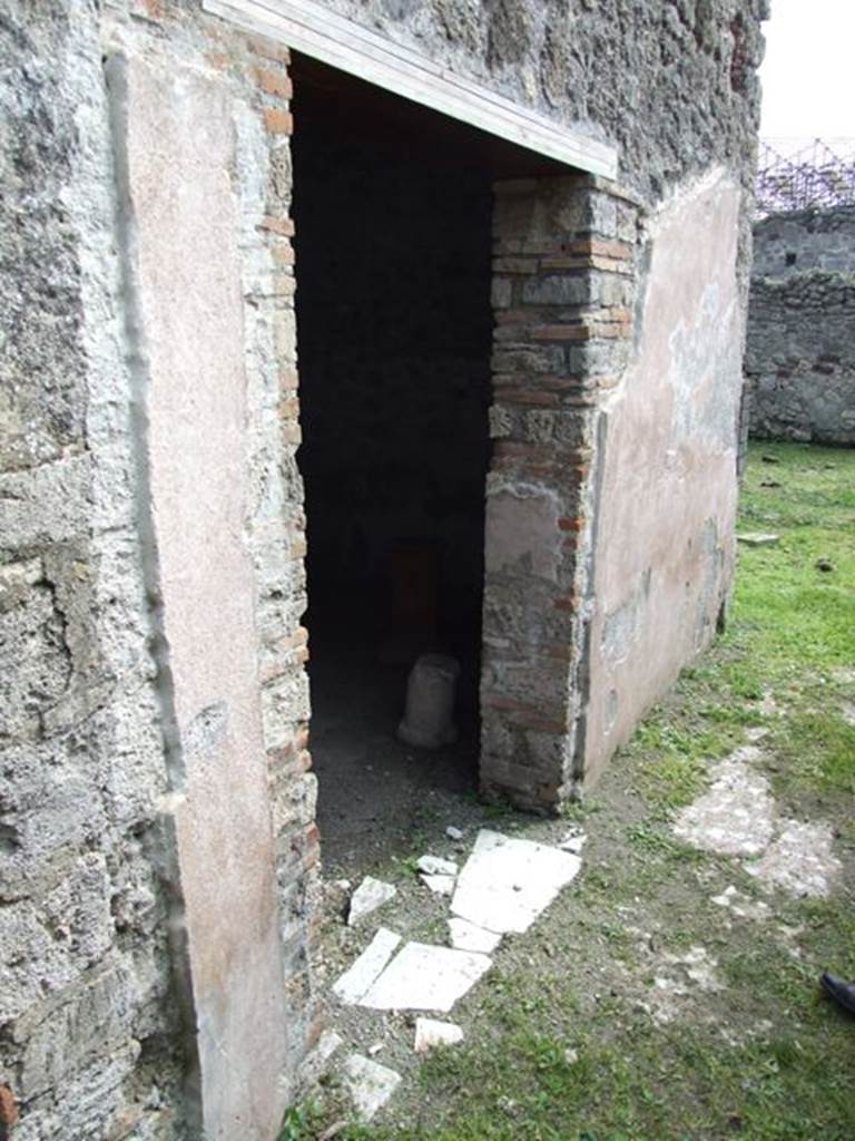 VI.15.6 Pompeii. March 2009. Doorway to Room 15. Triclinium.