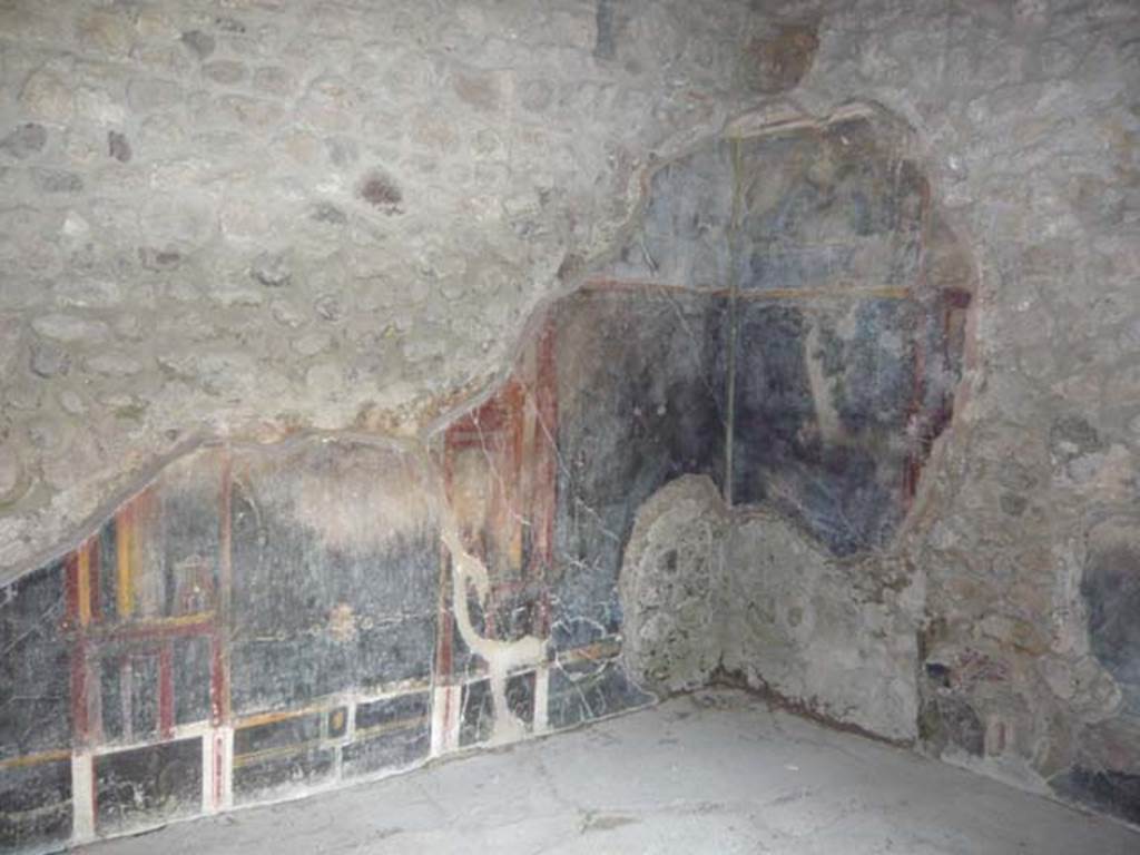 VI.16.7 Pompeii. June 2013. Room M, north east corner, after restoration.
Photo courtesy of Buzz Ferebee.