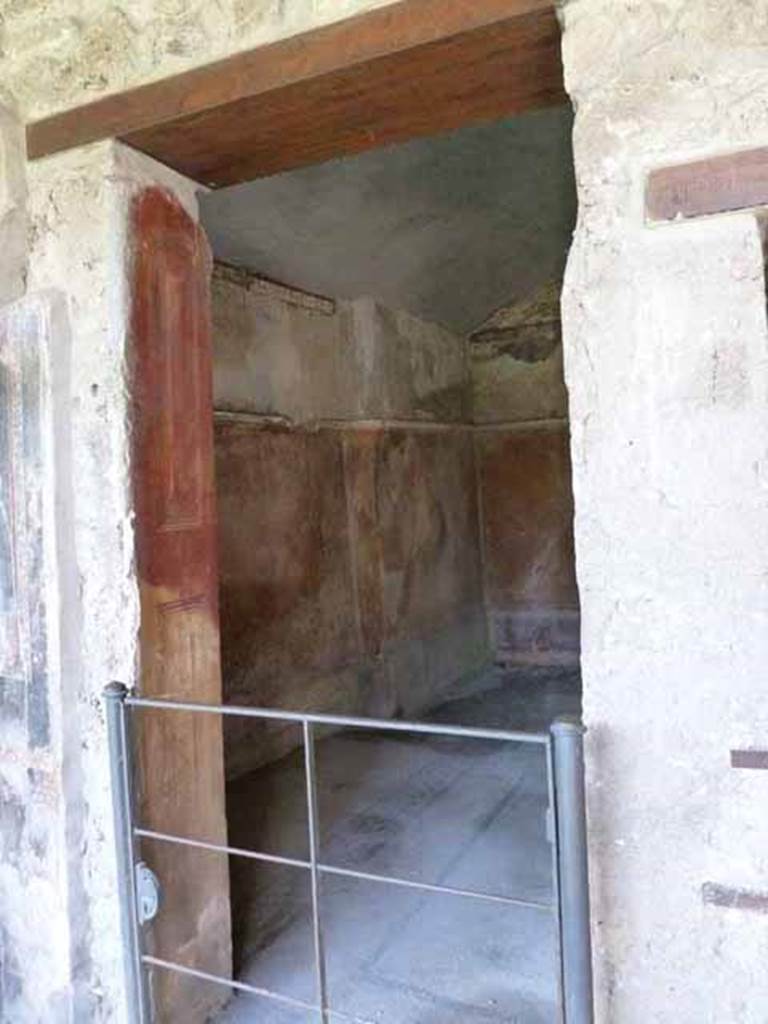 VI.16.7 Pompeii. May 2010. Room I, looking north-west from entrance doorway.