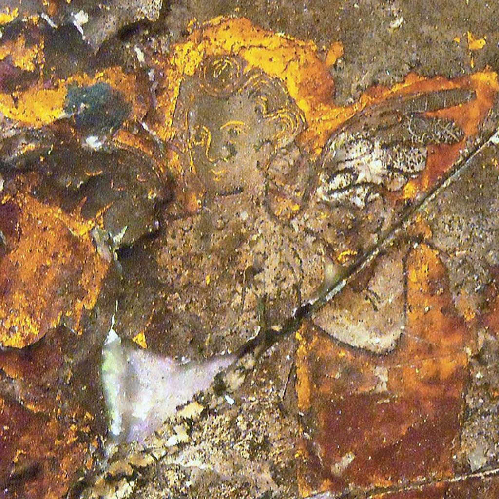 VI.16.7 Pompeii. Not dated. Cubiculum I: glass medallion with golden cupid, now in the Archaeological Museum of Naples.
Photo courtesy of Davide Peluso.