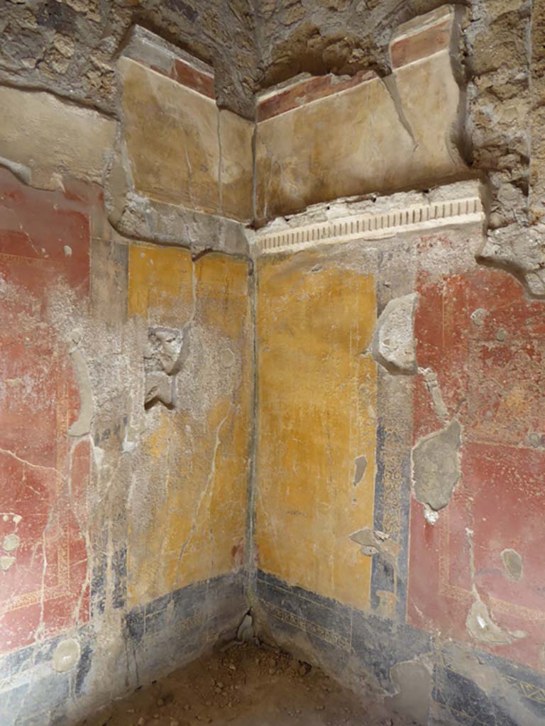 VI.16.7 Pompeii. September 2015. Looking towards north-west corner of cubiculum C.
Foto Annette Haug, ERC Grant 681269 DÉCOR.
