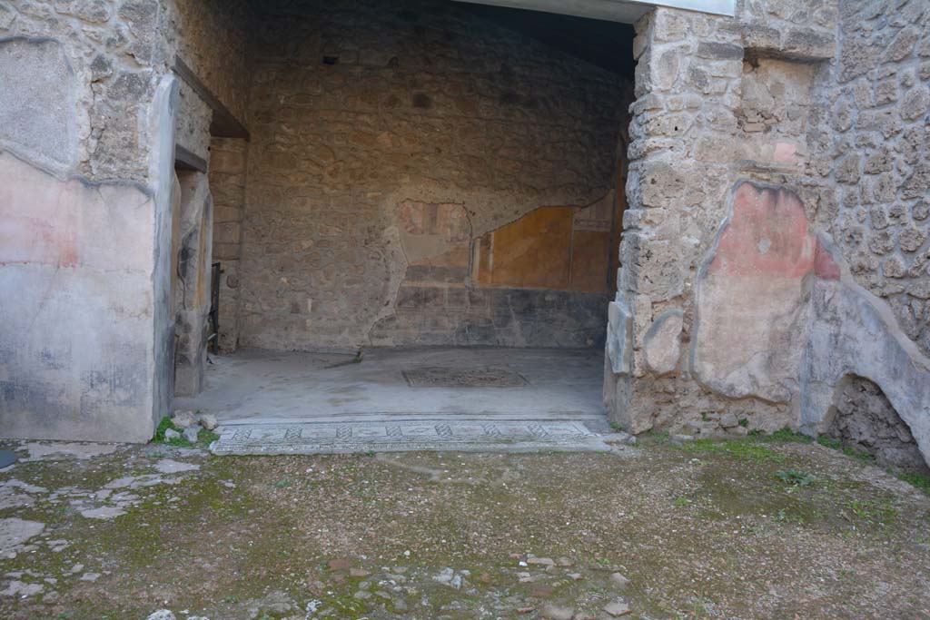 VI.16.7 Pompeii. March 2019. Tablinum E, looking west from atrium B.
Foto Annette Haug, ERC Grant 681269 DÉCOR.