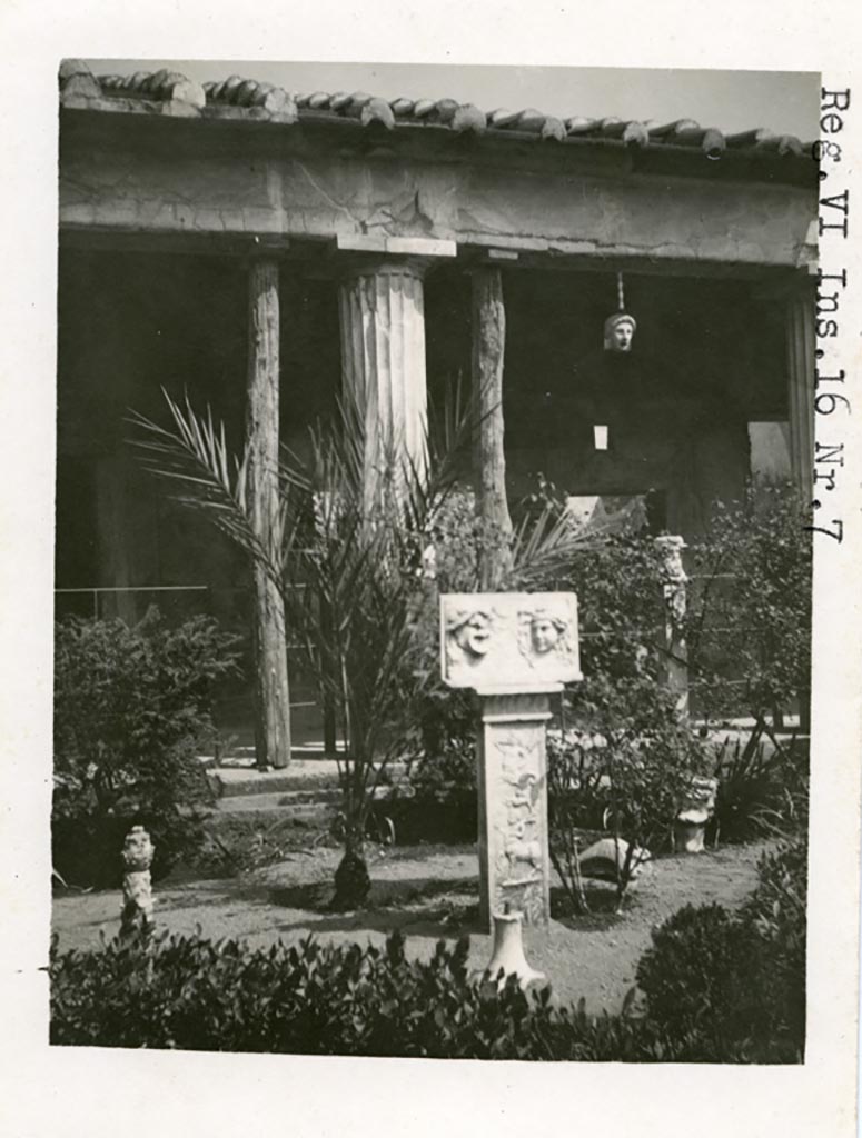 VI.16.7 Pompeii. Pre-1937-39. Looking north across peristyle garden.
Photo courtesy of American Academy in Rome, Photographic Archive. Warsher collection no. 493.