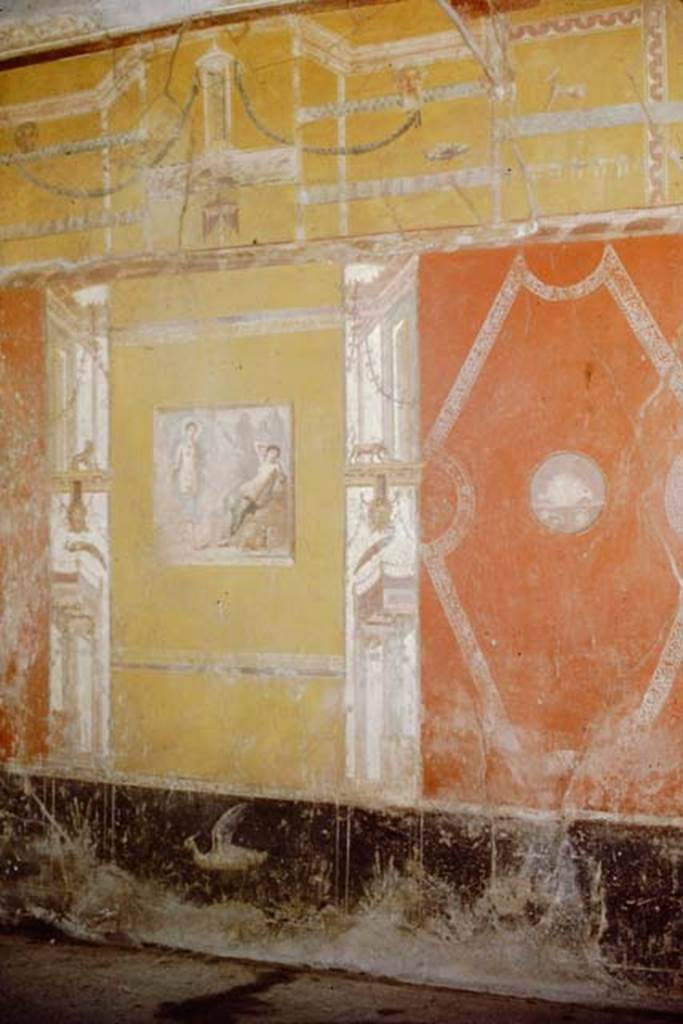 VI.16.15 Pompeii. 1961. West wall of room F. Photo by Stanley A. Jashemski.
Source: The Wilhelmina and Stanley A. Jashemski archive in the University of Maryland Library, Special Collections (See collection page) and made available under the Creative Commons Attribution-Non Commercial License v.4. See Licence and use details.
J61f0431