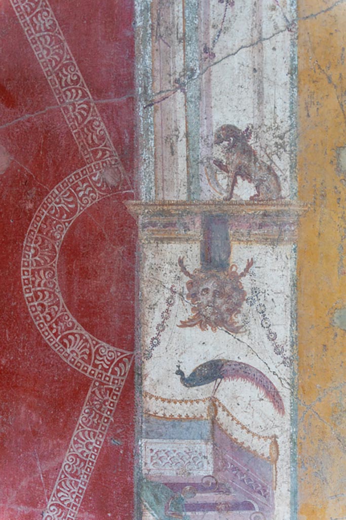 VI.16.15 Pompeii. January 2024.
Room F, north end of central painting on east wall, with detail of wall painting of panther and mask of Oceanus.
Photo courtesy of Johannes Eber.