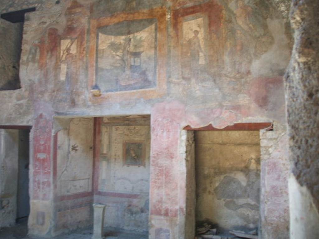 VI.16.17 Pompeii. May 2005. Looking west from doorway in storeroom, across atrium of VI.16.15.