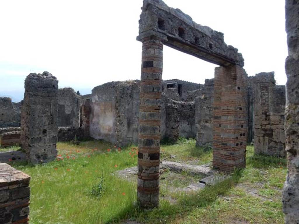 VI.16.19 Pompeii. May 2015. Looking south-west across atrium of VI.16.26/27.
Photo courtesy of Buzz Ferebee.