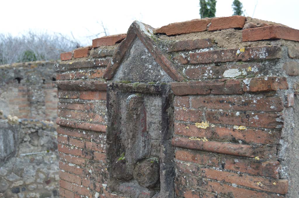 Plaque with phallus between VI.17.4 and VI.17.3, Pompeii. March 2018. Looking south.
Foto Taylor Lauritsen, ERC Grant 681269 DÉCOR