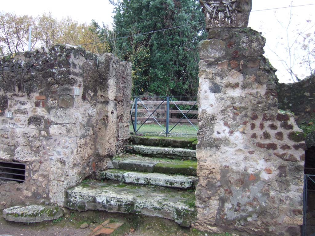 VI.17.13 Pompeii. December 2005. Entrance.