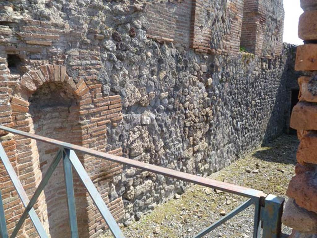 VI.17.37 Pompeii. May 2011. South wall. Photo courtesy of Michael Binns.