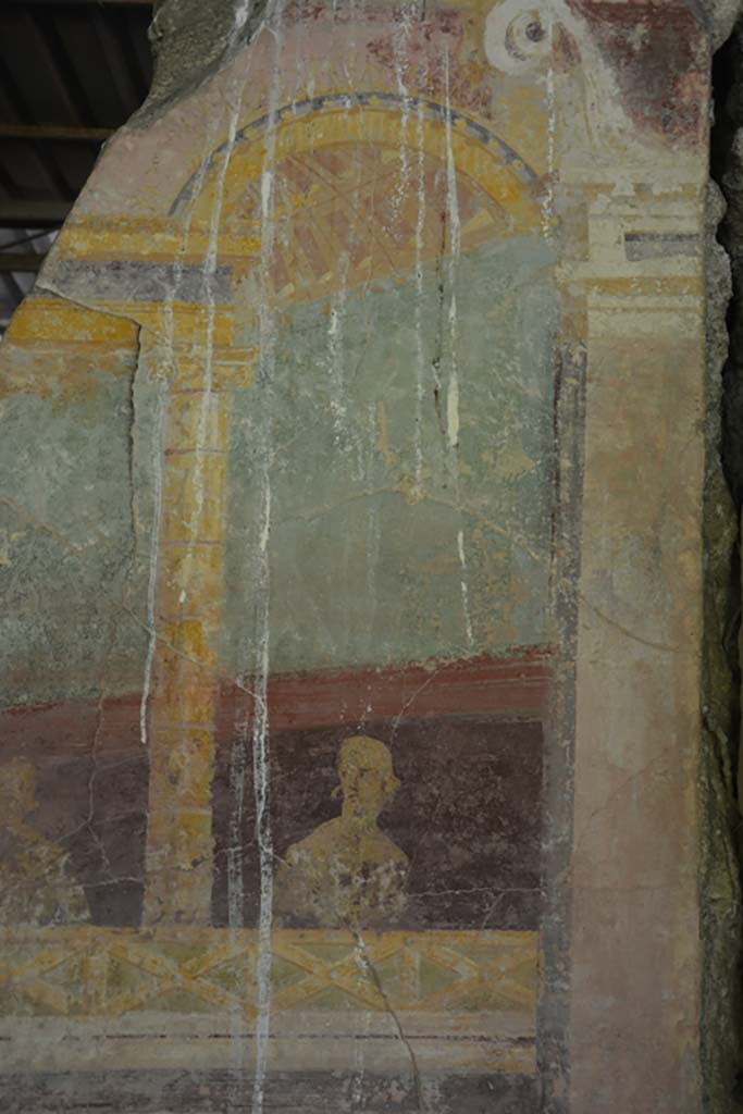 VI.17.41 Pompeii. September 2019. Cubiculum 17, detail from upper east wall at south end.
Foto Annette Haug, ERC Grant 681269 DÉCOR.
