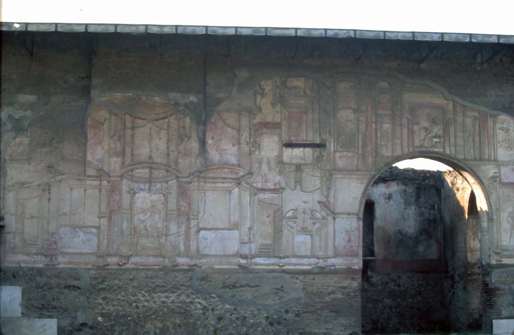 VII.1.8, Pompeii. 4th December 1971. West side of gymnasium of Baths.
Photo courtesy of Rick Bauer, from Dr George Fay’s slides collection.