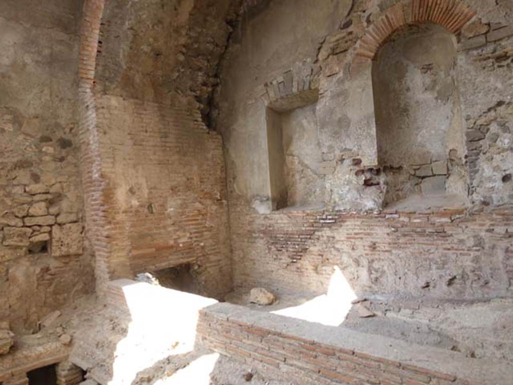 VII.1.8 Pompeii. June 2012. North-east corner of calidarium 5. Photo courtesy of Michael Binns.