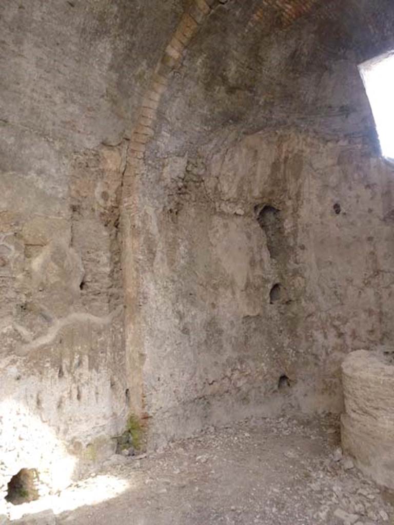 VII.1.8 Pompeii. June 2012. South end of west end of men’s calidarium 5.
Photo courtesy of Michael Binns.