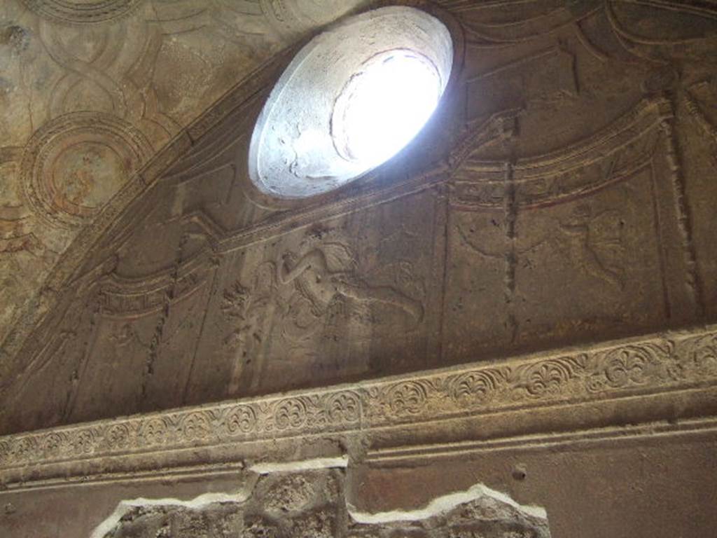 VII.1.8 Pompeii. September 2005. West end wall in vestibule.