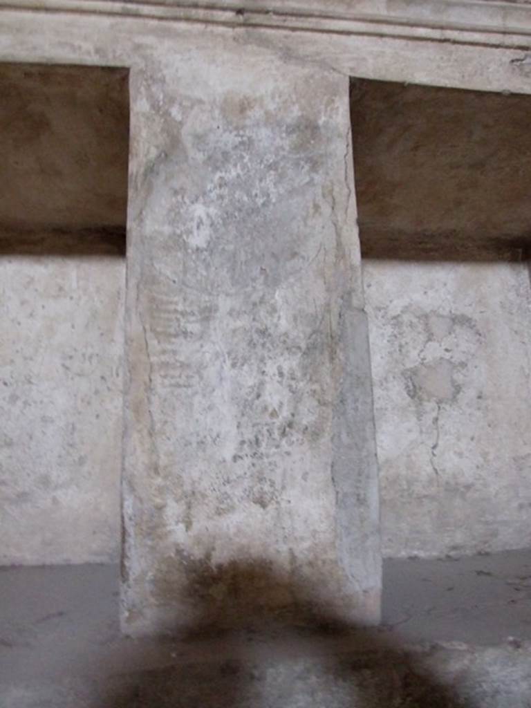 VII.1.8 Pompeii. December 2007. Scratched graffito in women�s changing room 11. 