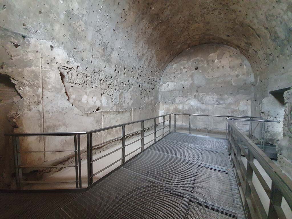 VII.1.8 Pompeii. July 2021. Tepidarium 10, looking east along north wall.   
Foto Annette Haug, ERC Grant 681269 D�COR
