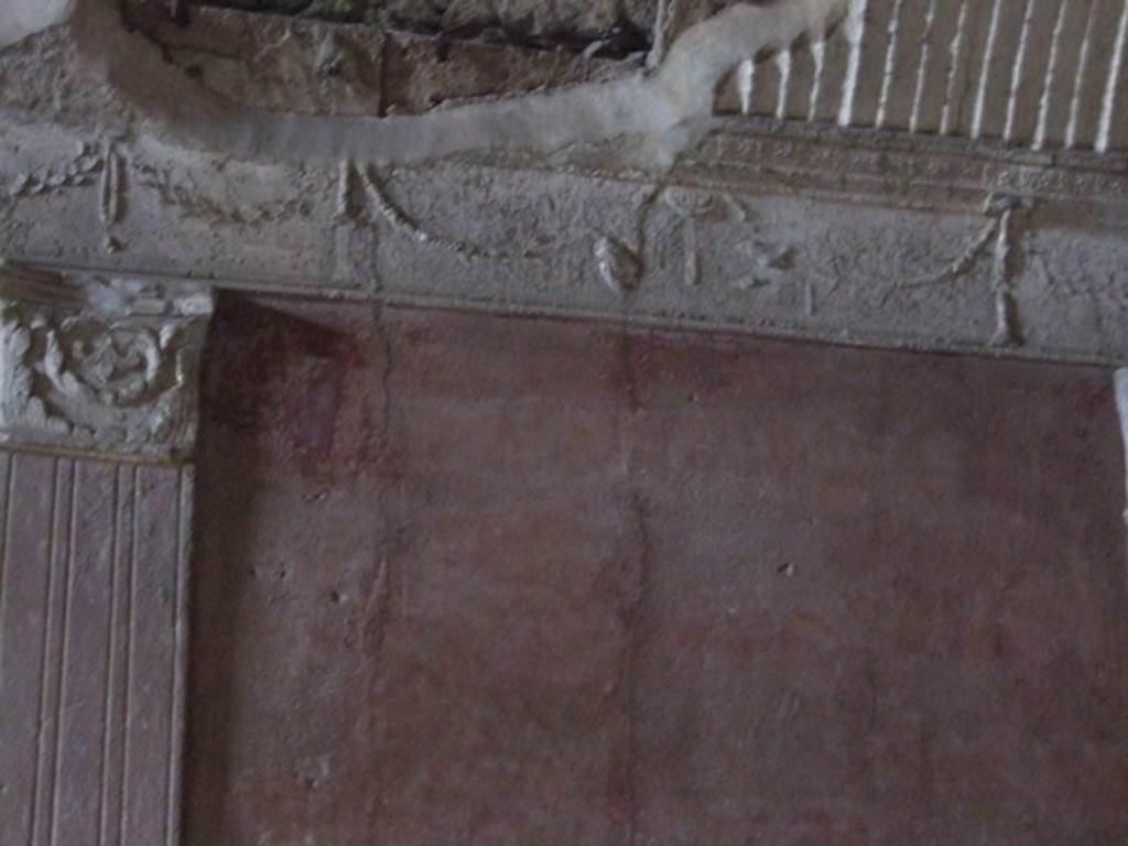 VII.1.8 Pompeii. December 2007. Stucco at east end of north wall in caldarium 9 in women’s baths.