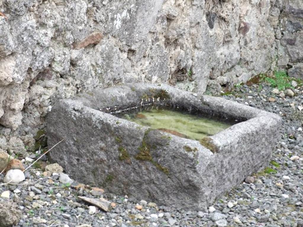 VII.1.31 Pompeii. Repair Shop or Blacksmith. December 2007. Water basin or trough.