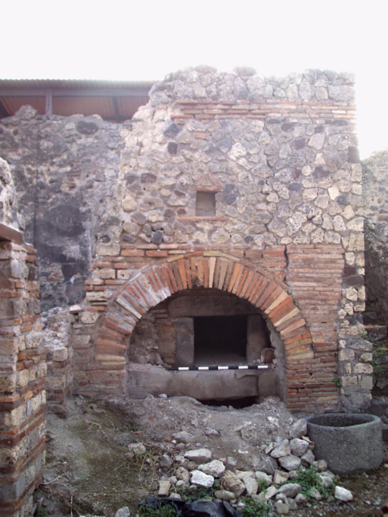 VII.1.36 Pompeii. August 2008. Looking west towards oven. Photo courtesy of Jared Benton.