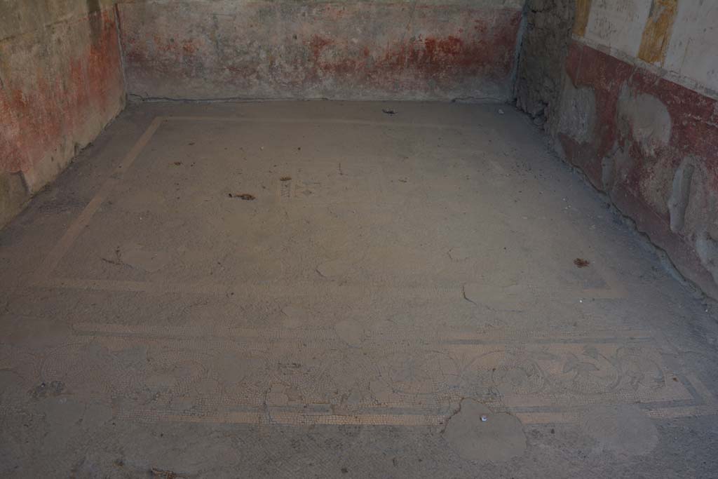 VII.1.40 Pompeii. September 2019. West ala 3a, black and white mosaic doorway threshold.
Foto Annette Haug, ERC Grant 681269 DÉCOR.