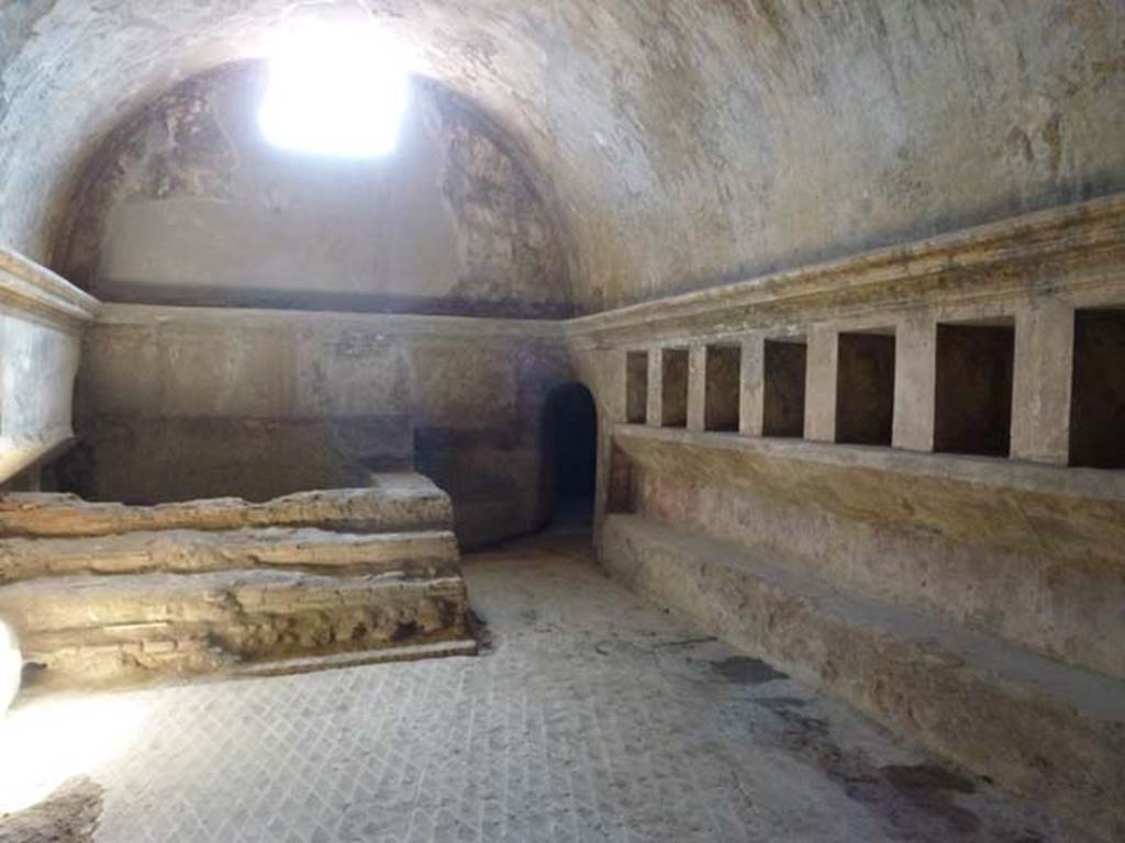 VII.1.8 Pompeii. June 2012. Women’s apodyterium 11, with entrance to corridor K in corner.
Photo courtesy of Michael Binns.