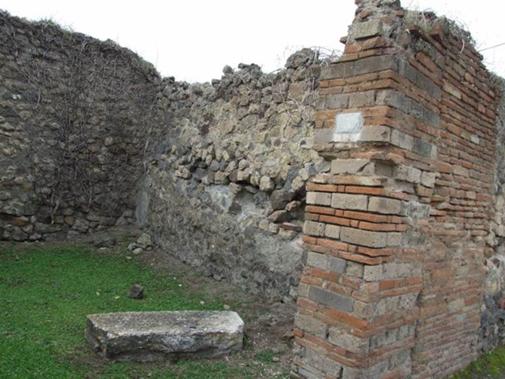 VII.2.5 Pompeii. Shop. December 2007. North wall.