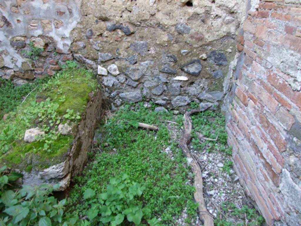 VII.2.14 Pompeii. March 2009. Two rooms on north side of corridor.