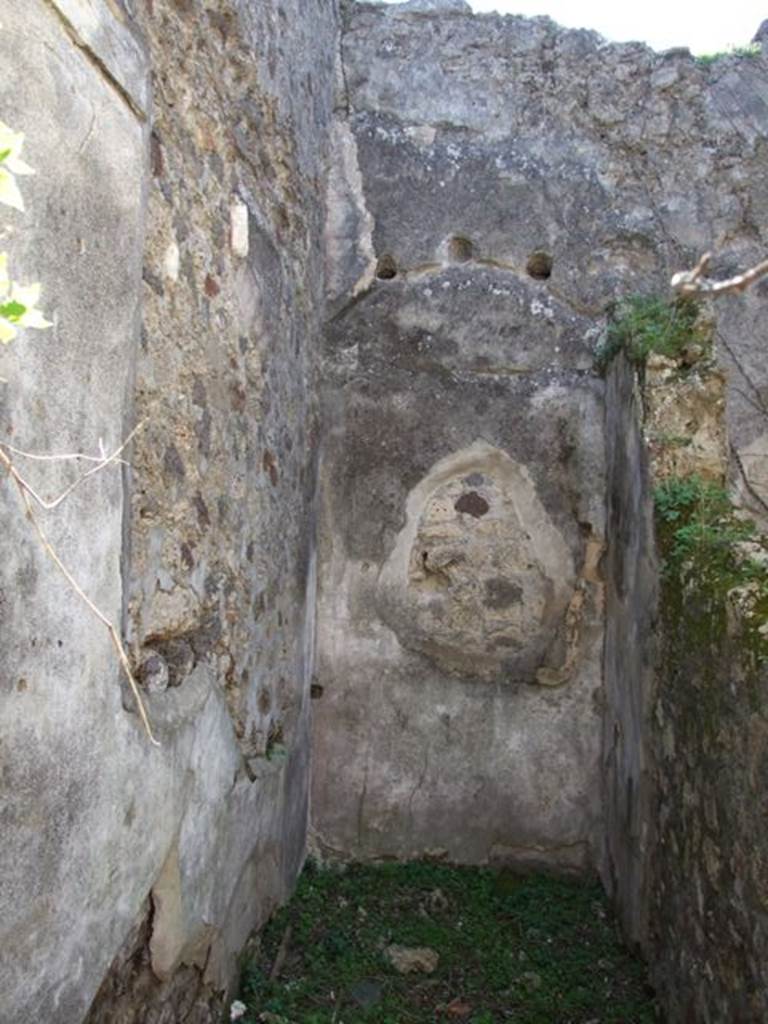 VII.2.16 Pompeii. March 2009. Room 18. Small room or Cubiculum. Looking south.